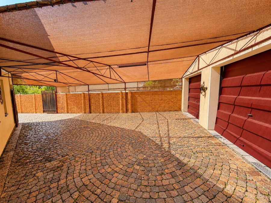 4 Bedroom Property for Sale in Vaalpark Free State